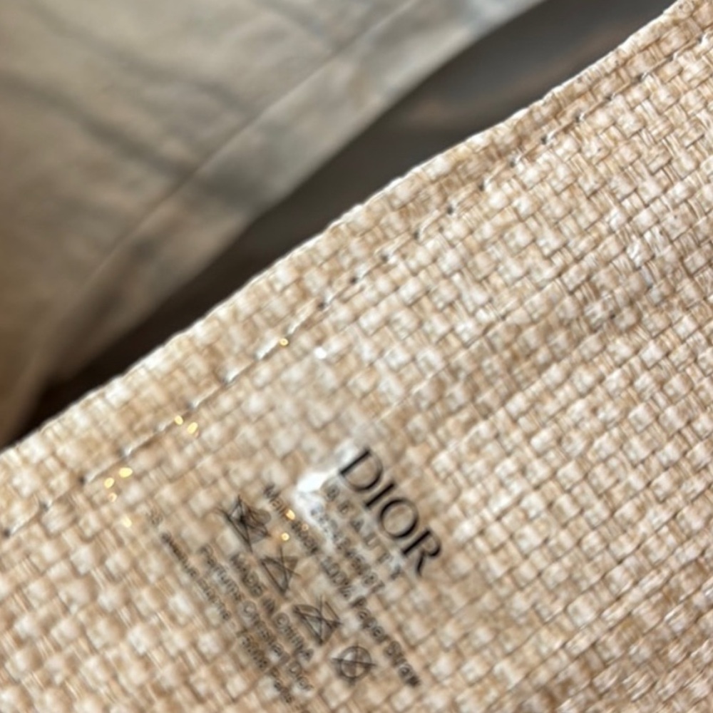 Dior “Around the World”Elegant Tote and Gift Box - Picture 4 of 8